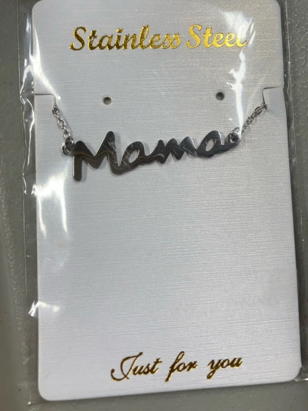 Mama Necklace‎